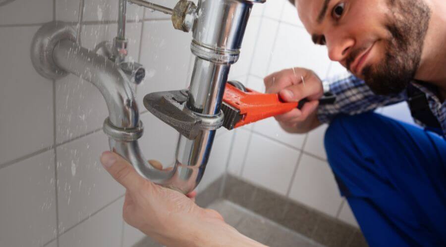 Expert burst pipe repair services in Village Mills, TX